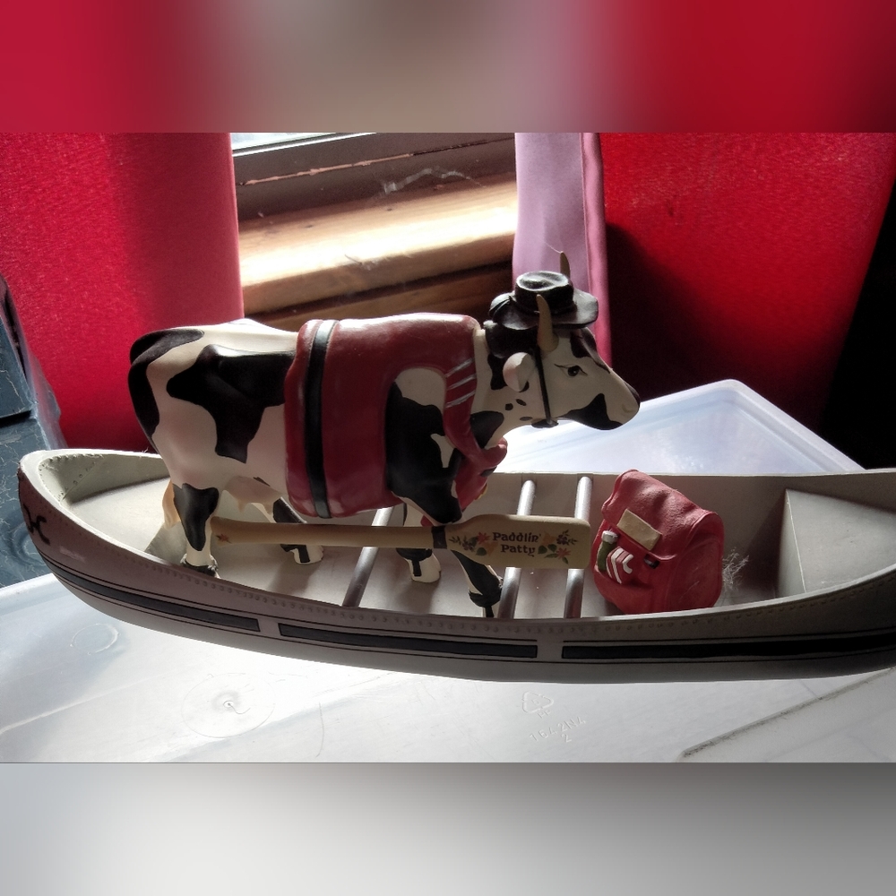 Moving on Down the Mighty Mo Cow Parade